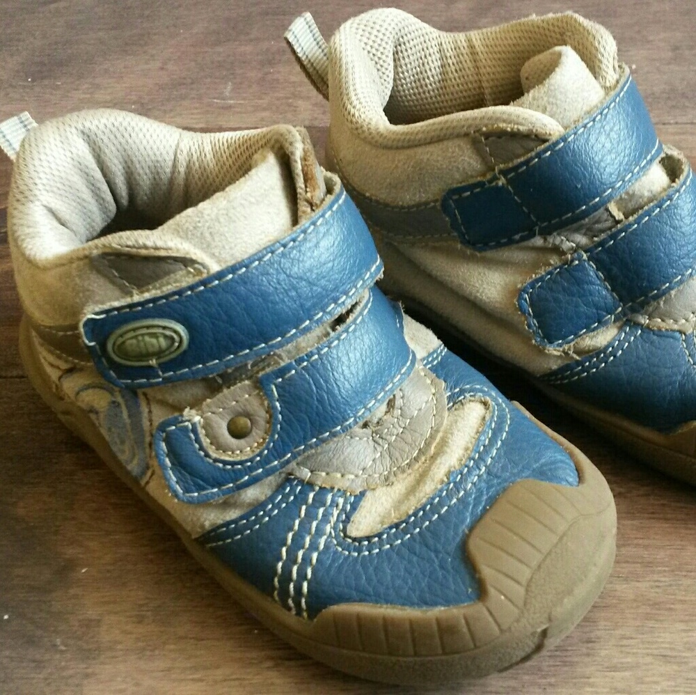 Size 6 Toddler Sneakers